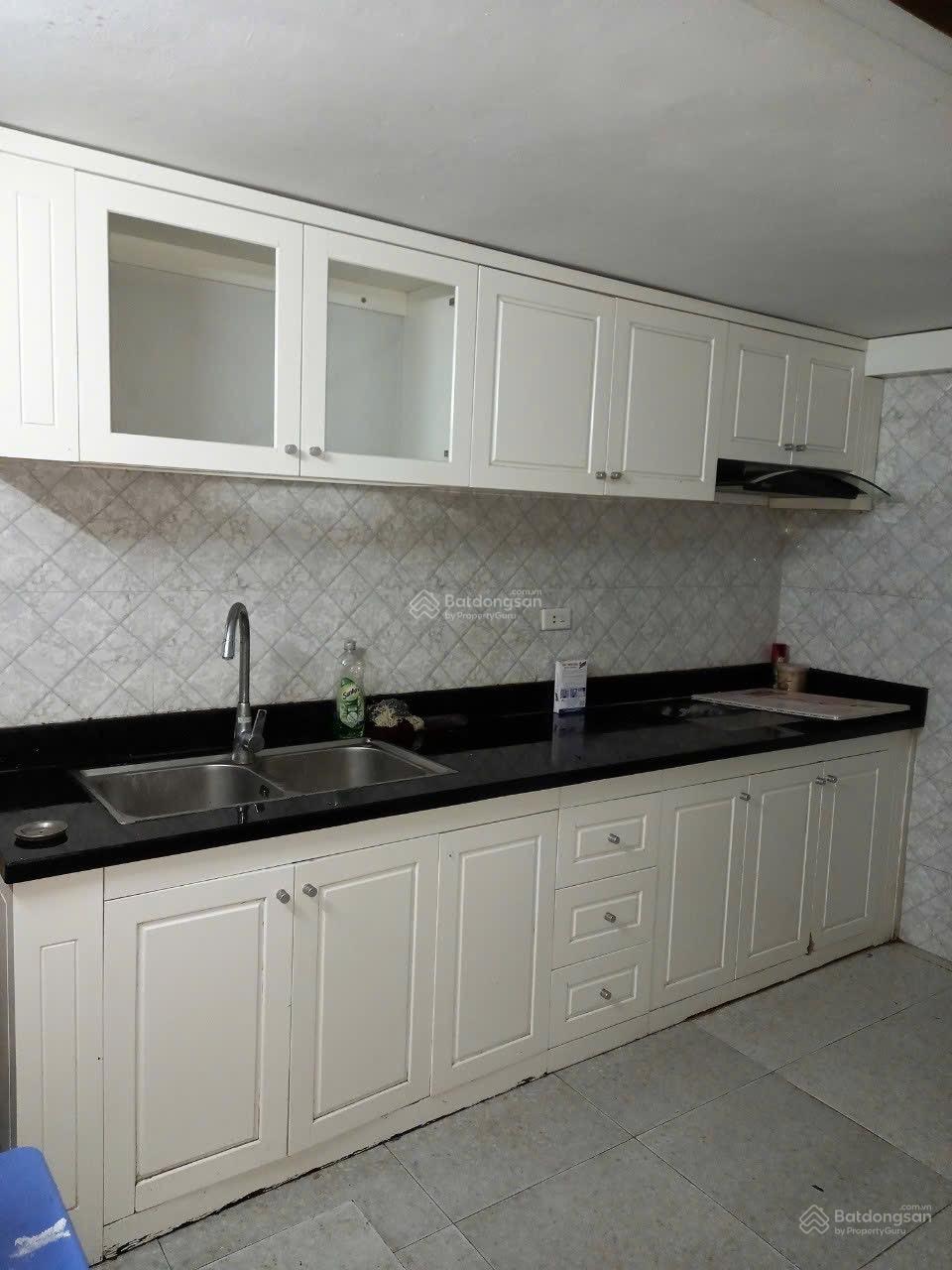 Cho thuê nhà nguyên căn phố Thái Thịnh, Tây Sơn, Đống Đa 30m2 5 tầng 3pn 2wc 9tr/1 tháng