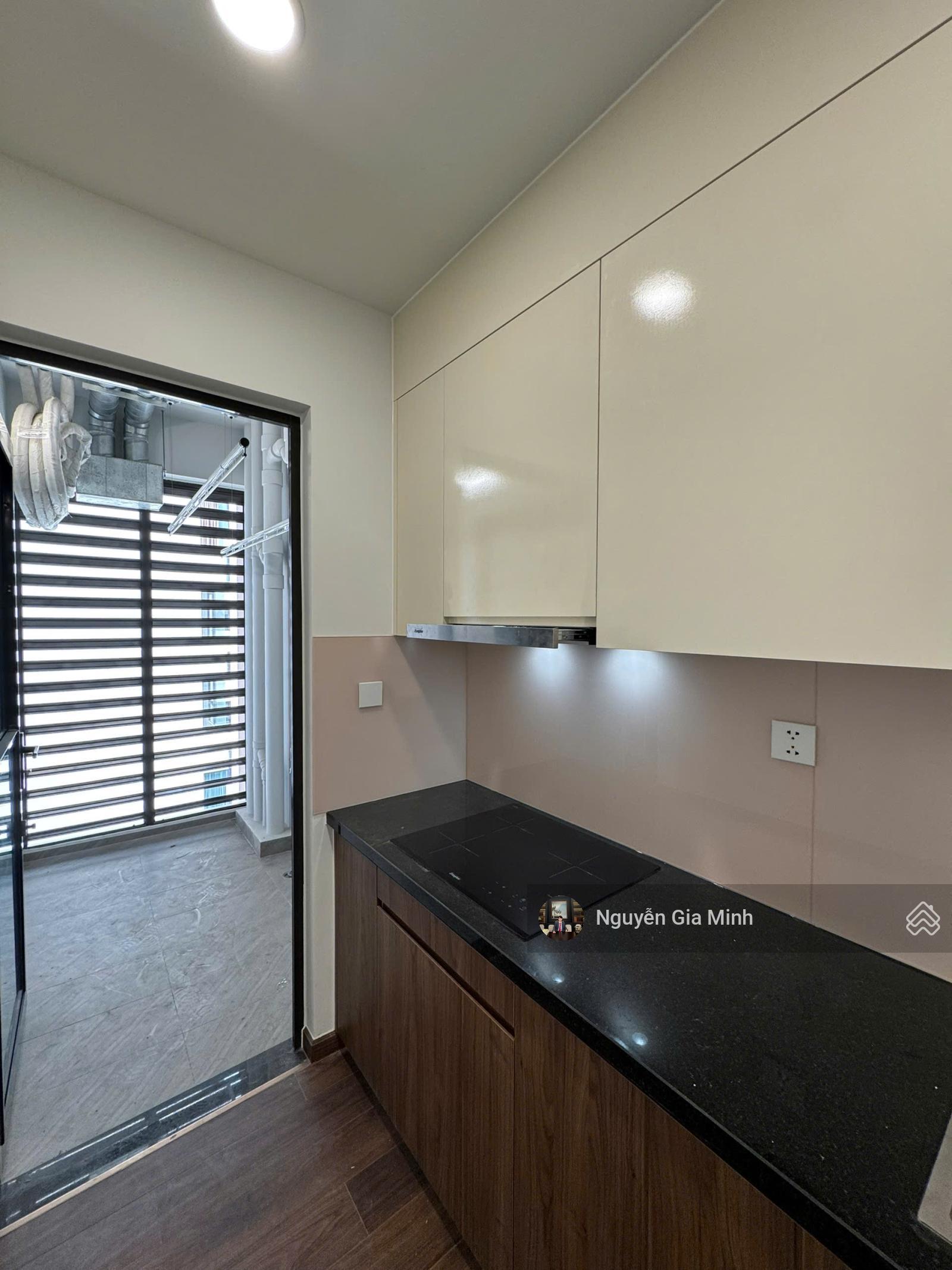 Cho thuê 2PN 2WC - Phase 2 trang bị rèm giàn phơi giá 11 triệu/tháng - nhà mới - free PQL