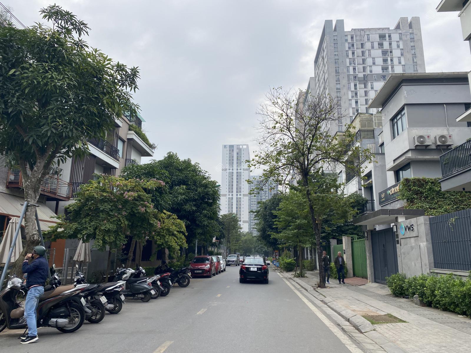 Mới ra: Bán nhanh căn BT phân khu BT5 Ngoại giao đoàn: Nhà đã hoàn thiện full NT giá 72 tỷ tl