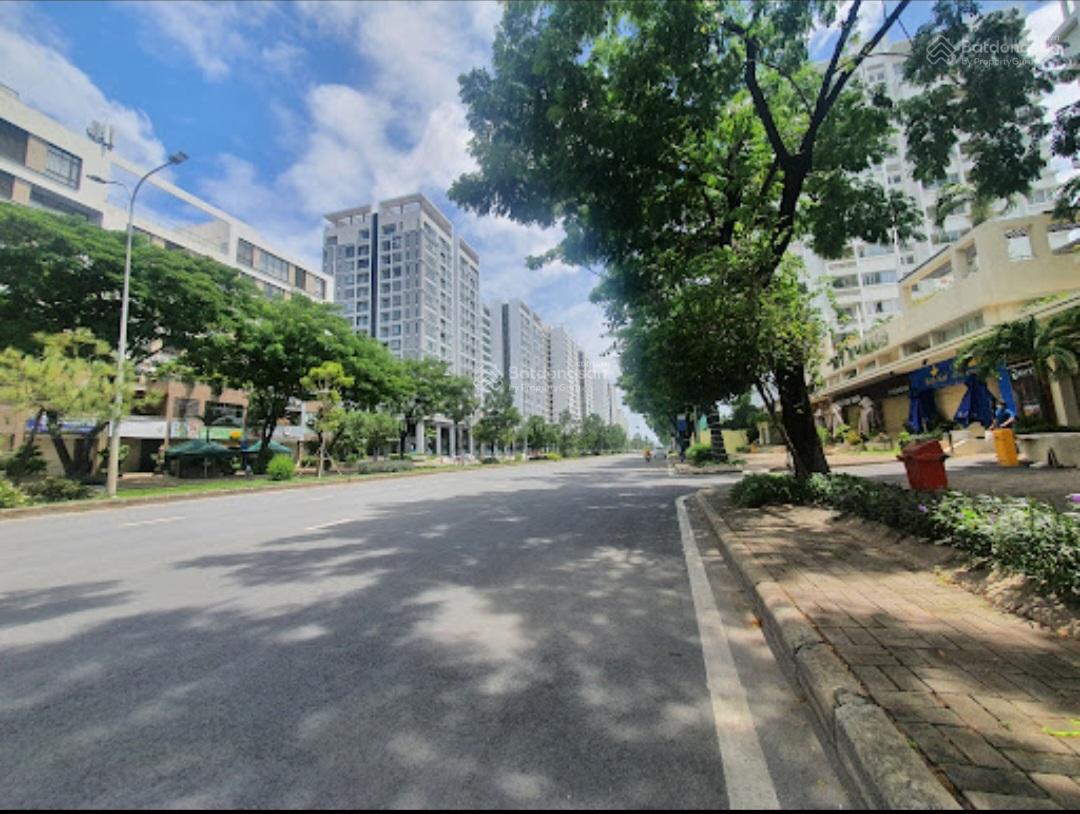 Cho thuê chung cư Nam Khang q7 3 phòng ngủ có sân vườn nội thất dính tường vào ở ngay