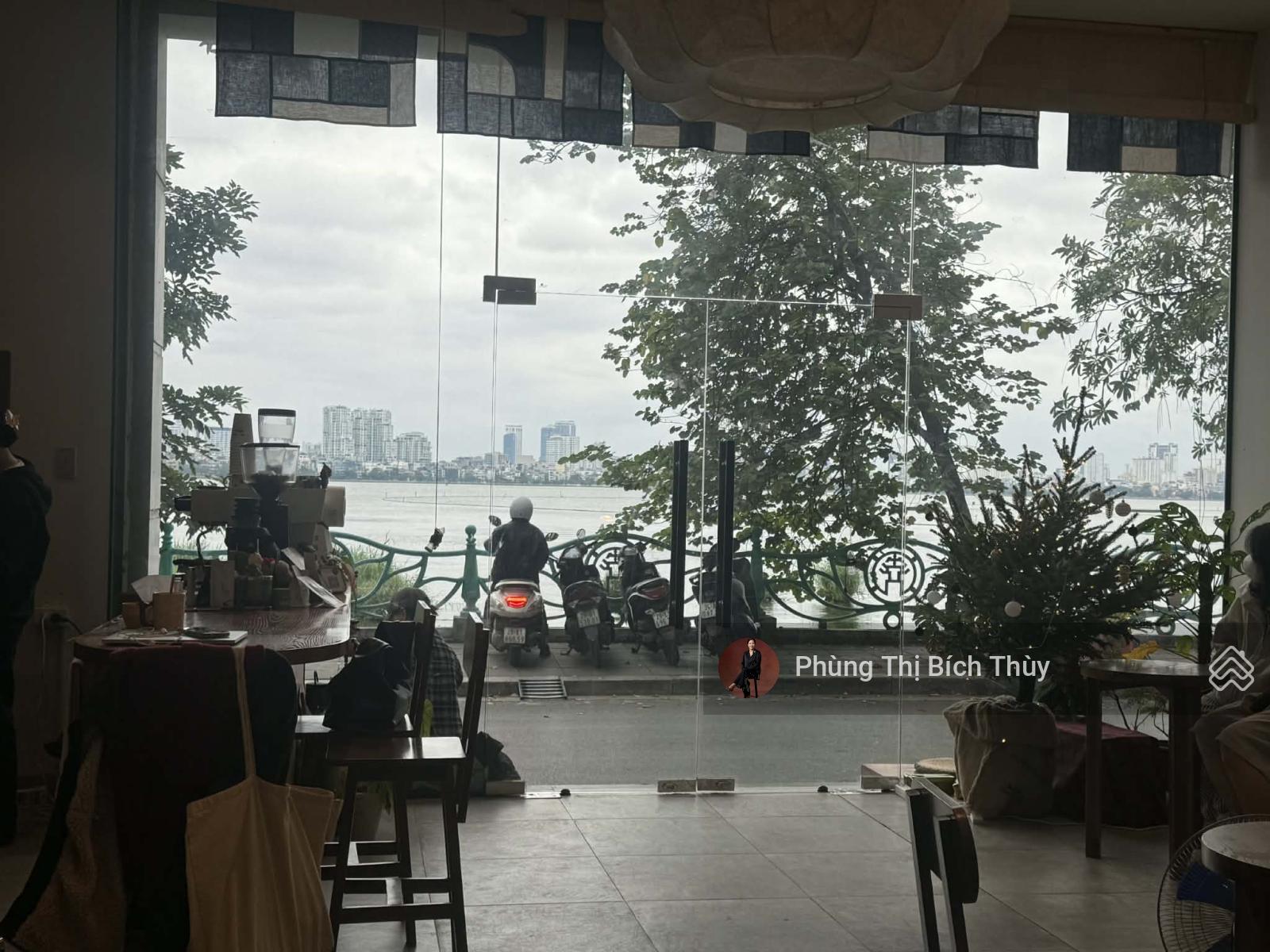 Bán nhà mặt phố Mai Anh Tuấn - mặt hồ Hoàng Cầu - view cực đẹp - 114m2 - MT: 6.7m - 32.5 tỷ