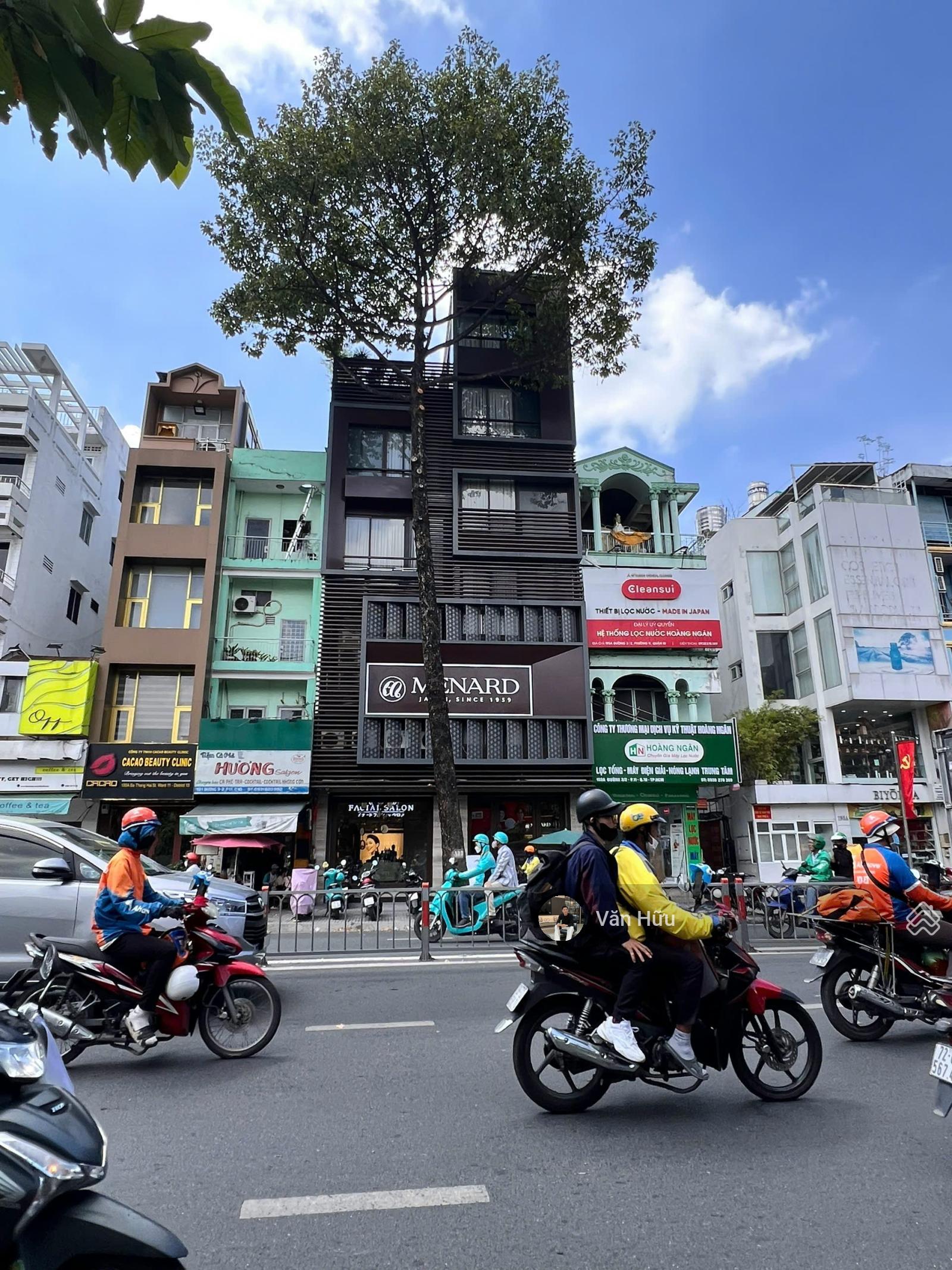 Tòa nhà mặt tiền Trần Hưng Đạo, Quận 1 - DT: 5x20m - Hầm 6 tầng - HĐT: 250 triệu - giá: 40 tỷ