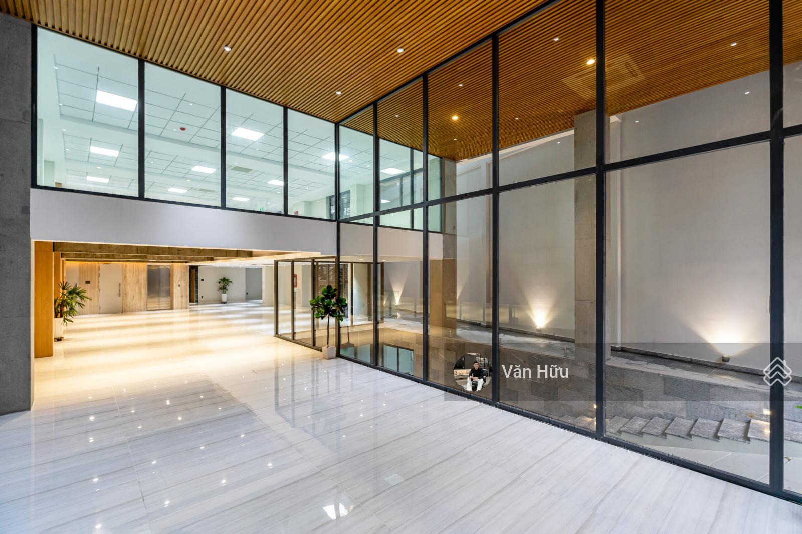 Tòa nhà mặt tiền Trần Hưng Đạo, Quận 1 - DT: 5x20m - Hầm 6 tầng - HĐT: 250 triệu - giá: 40 tỷ