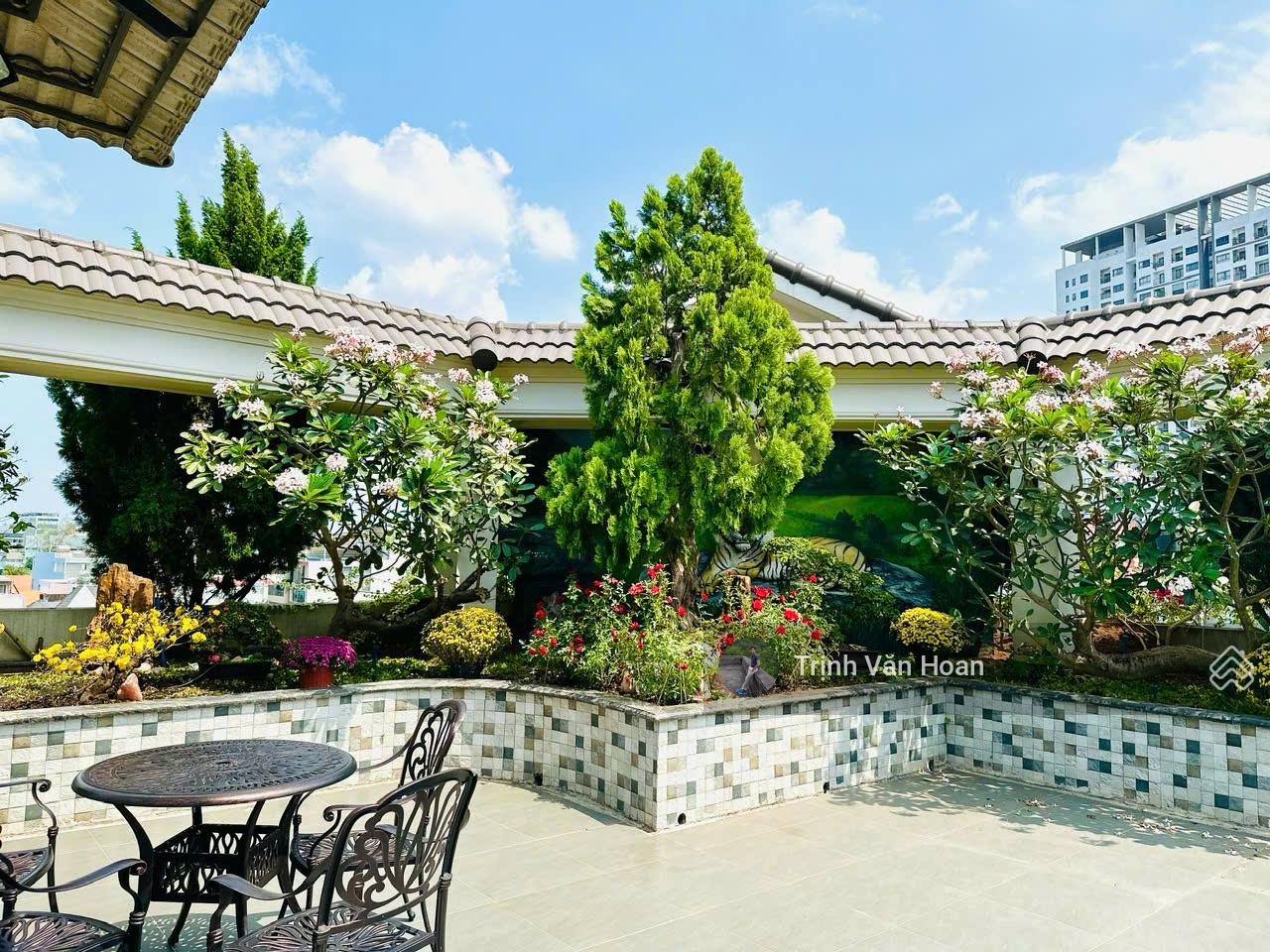 Tòa Nhà Khu Nguyễn Gia Trí - D2 - Bình Thạnh - 1300m2 - hầm 4 tầng - 300 Tr/ tháng - 0908 947 ***