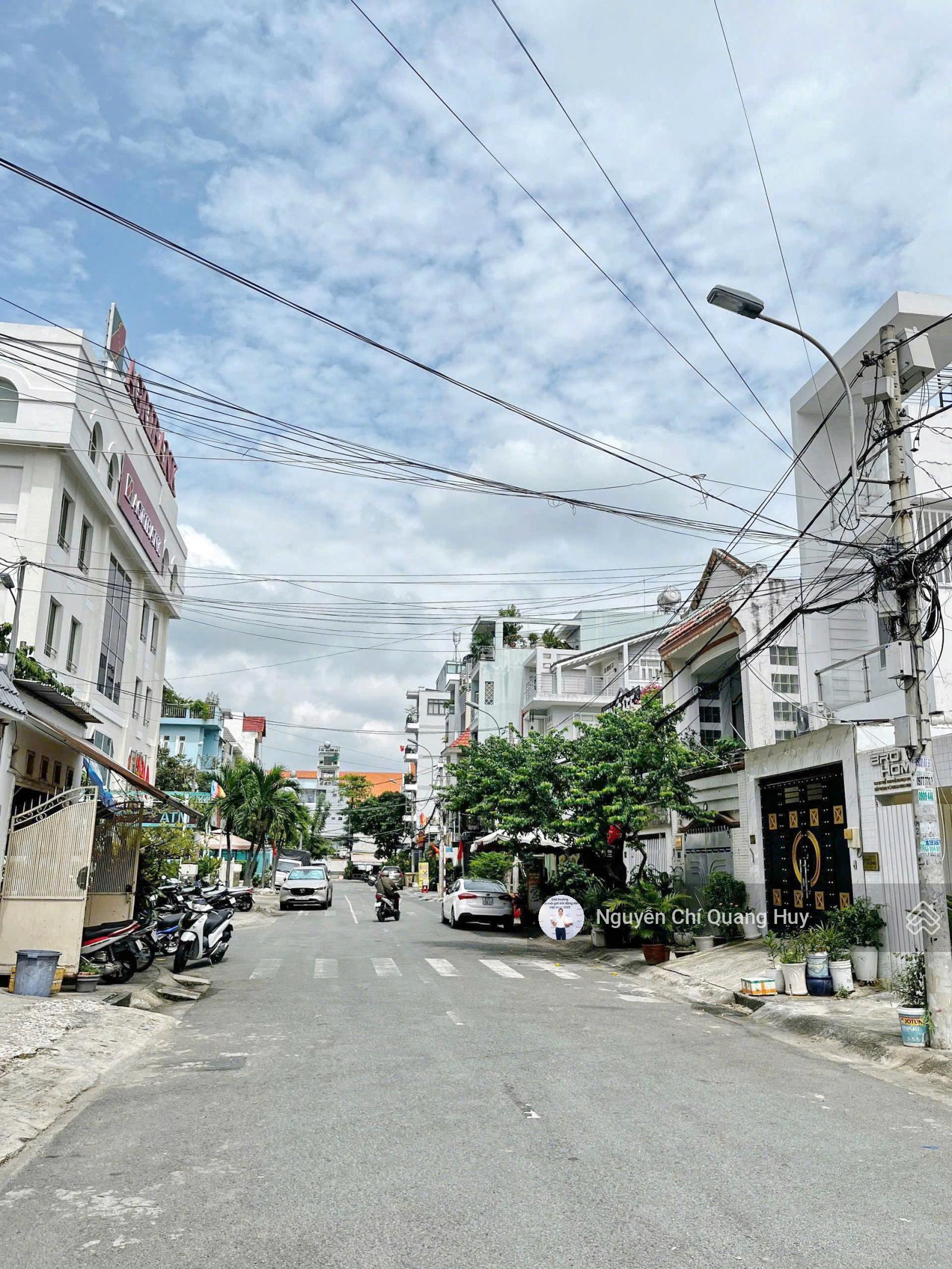 Nhà Phố Hiện Đại Dân Trí Cao - Khu Cư Xá Ngân Hàng Quận 7 - Đường số rộng 12m có vỉa hè Giá 17,8 tỷ Nhà Phố Hiện Đại Dân Trí Cao - Khu Cư Xá Ngân Hàng Quận 7 - Đường số rộng 12m có vỉa hè Giá 17,8 tỷ