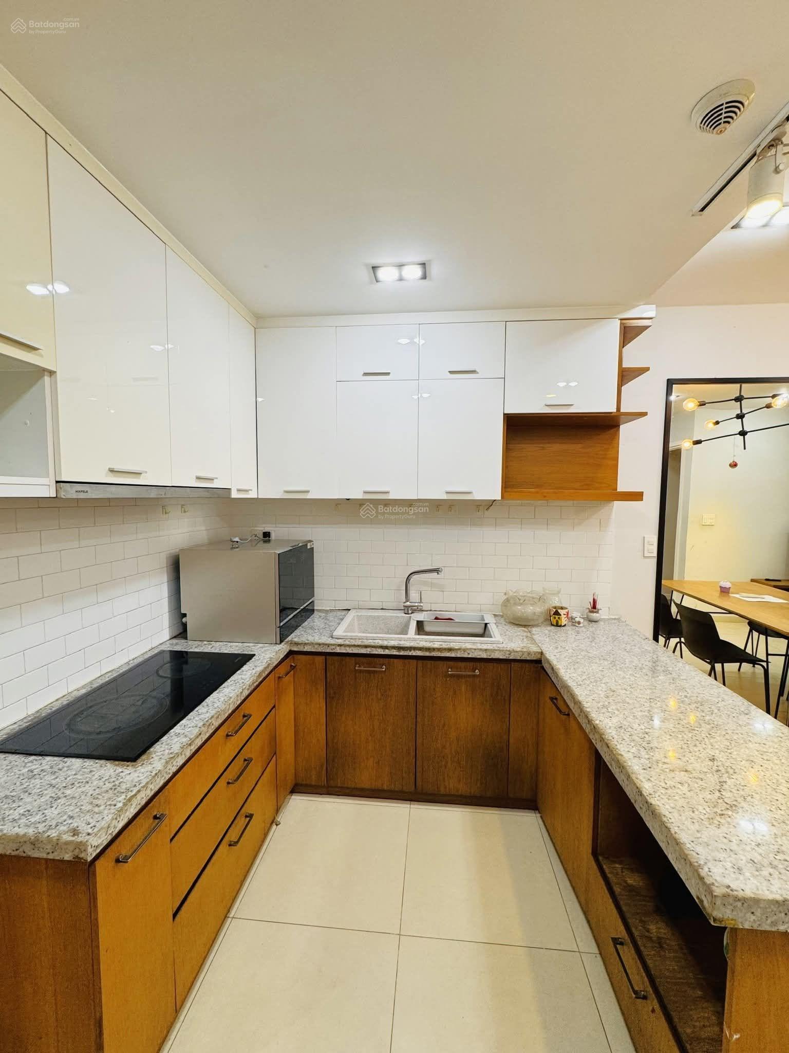 Cho thuê căn hộ M-one 2 phòng ngủ, căn góc view Bitexco đẹp như hình