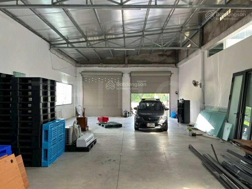 Cho thuê Kho 180 m2 kế toà nhà Mobifone tiện chứa hàng