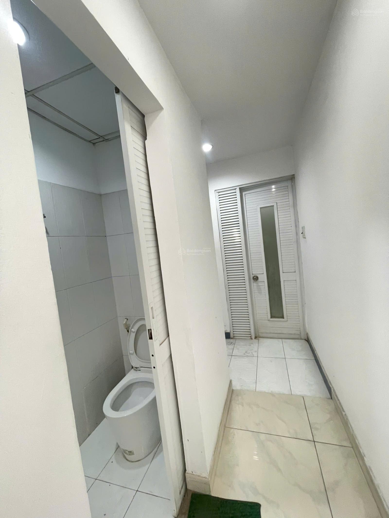 Chính chủ bán gấp căn hộ 2PN 2WC diện tích 70m2 ngay Liên Phường, kế bên Global, giá rẻ hỗ trợ vay Chính chủ bán gấp căn hộ 2PN 2WC diện tích 70m2 ngay Liên Phường, kế bên Global, giá rẻ hỗ trợ vay