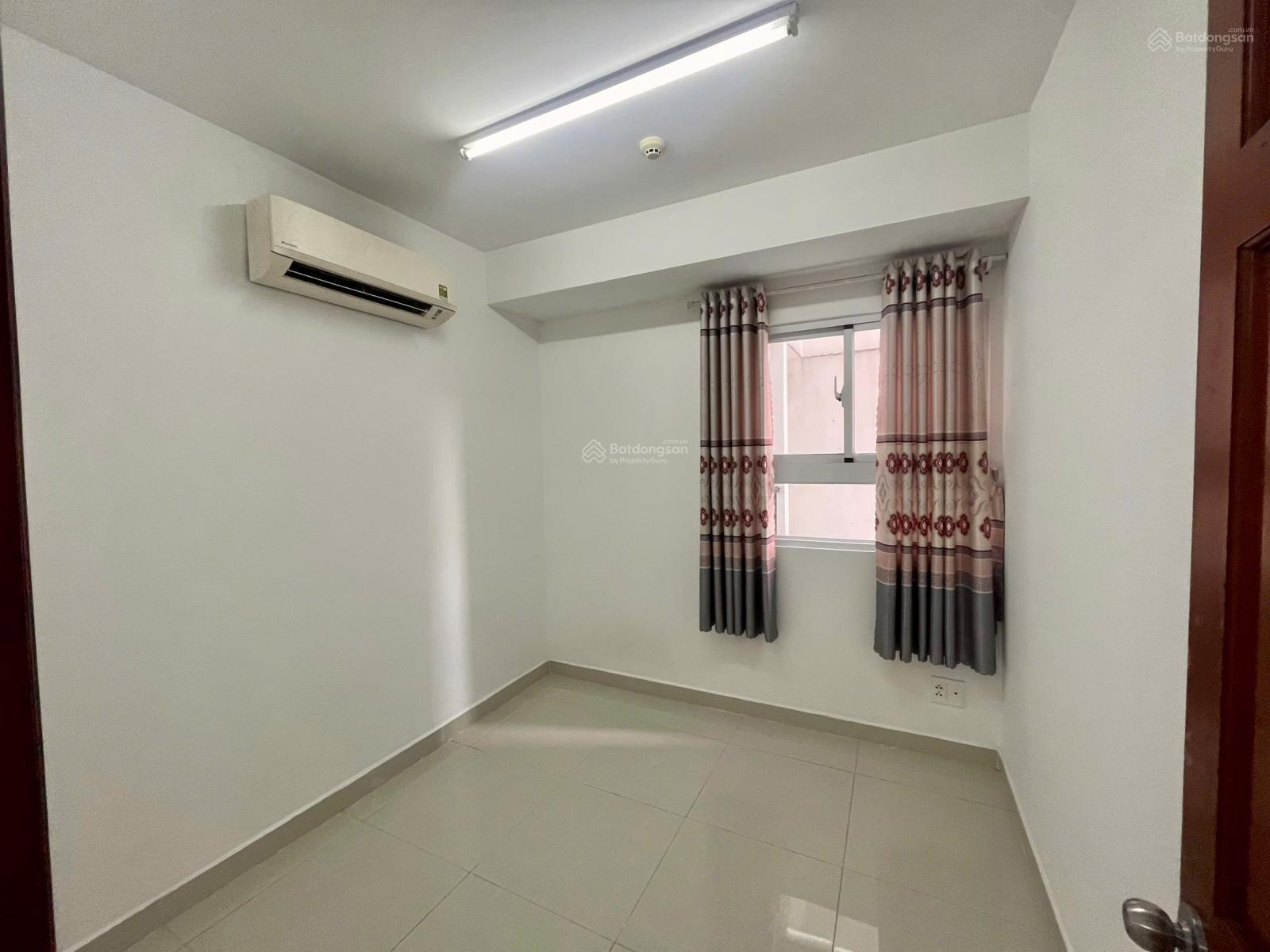 Cho thuê căn hộ 8x Plus, DT 67m nhà trống, giá thuê 7tr. Nhà có 2PN 2WC, vị trí đường Trường Chinh