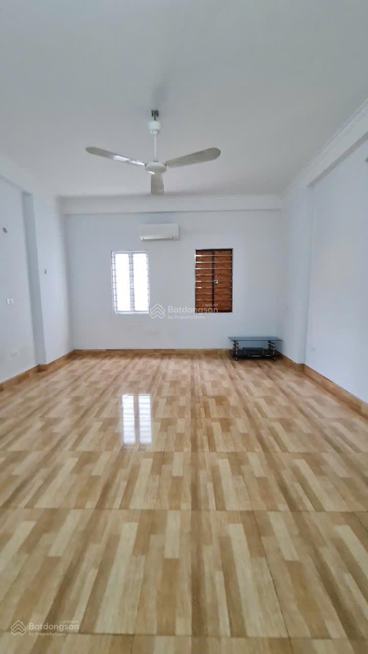 Cho thuê liền kề Vạn Phúc, 70 m2 x 6 tầng, có thang máy, mỗi tầng 2 phòng, điều hòa đầy đủ