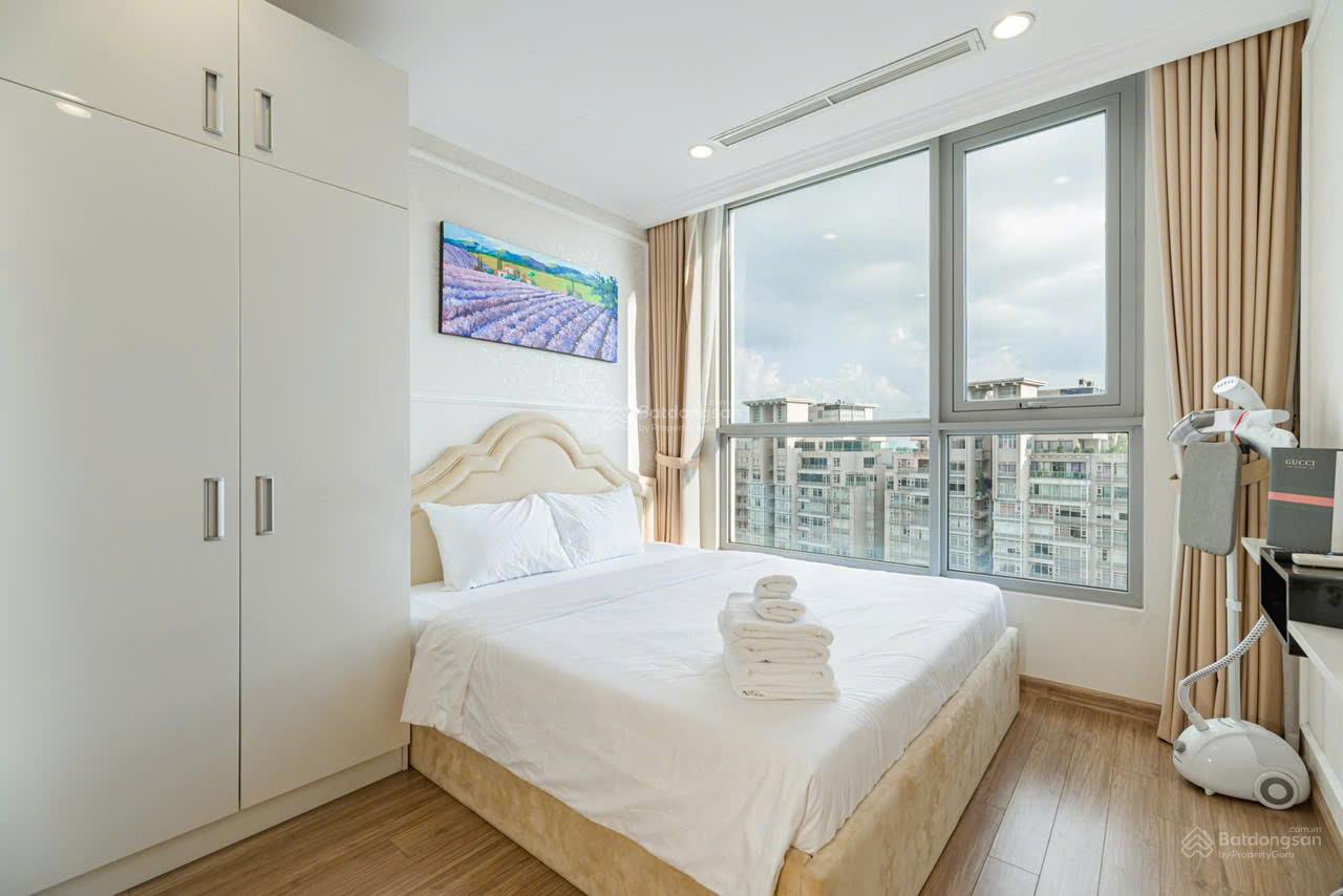 Chính chủ cần bán căn hộ Cao Ốc Phú Nhuận, 135m2, 3PN, giá 7.5 tỷ, sổ hồng, LH 0938 861 ***