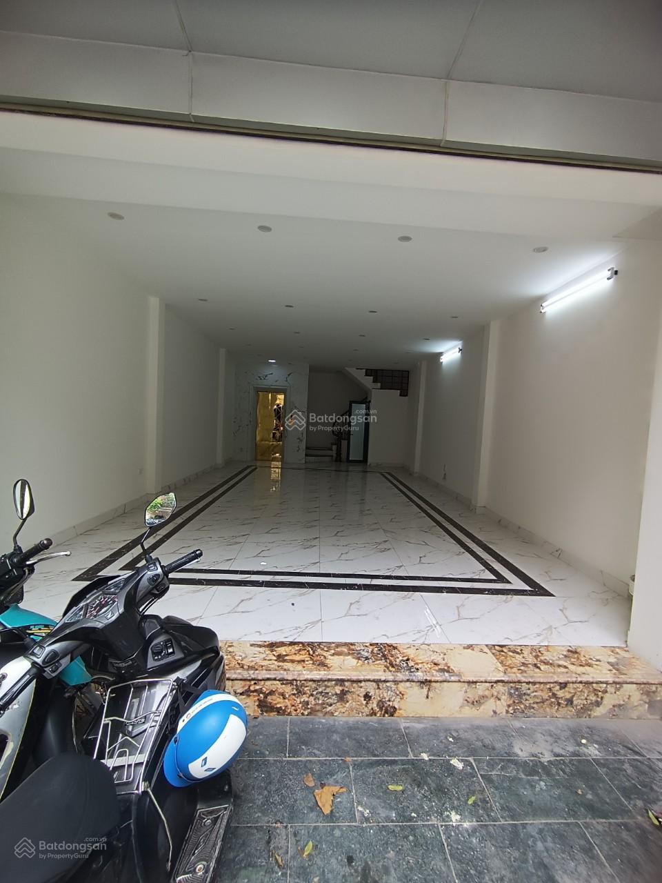 Cho thuê nhà mặt phố Trương Định, Hoàng Mai 75m2, 5 tầng, MT 5m, thang máy, giá 45tr. lh 0968 102 ***