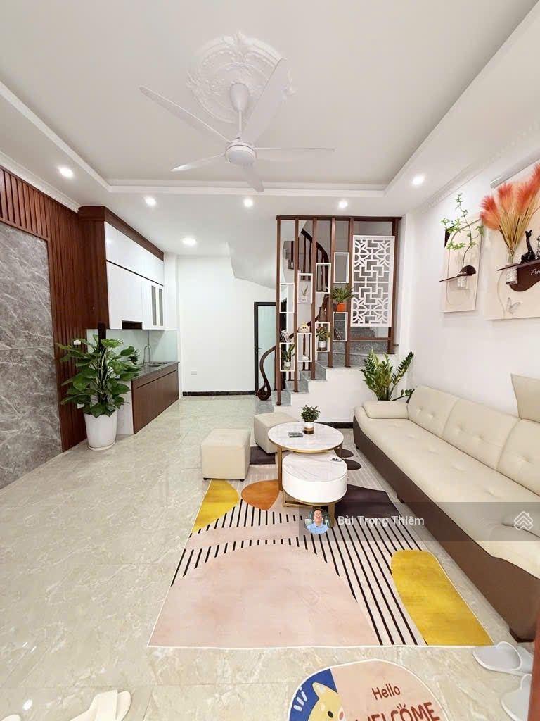 Bán nhà Bát Khối 5 tầng ô tô đỗ cửa ngày đêm gần aeon và hồ điều hòa giá hơn 6 tỷ