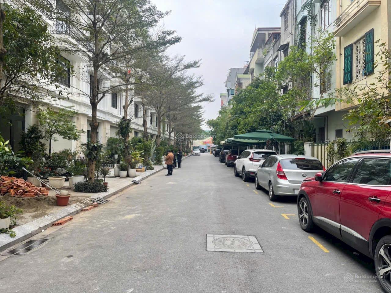 Bán BT đẹp tại Dream Land Xuân La, 45 tỷ, 101m2, nhiều tiện ích Bán BT đẹp tại Dream Land Xuân La, 45 tỷ, 101m2, nhiều tiện ích