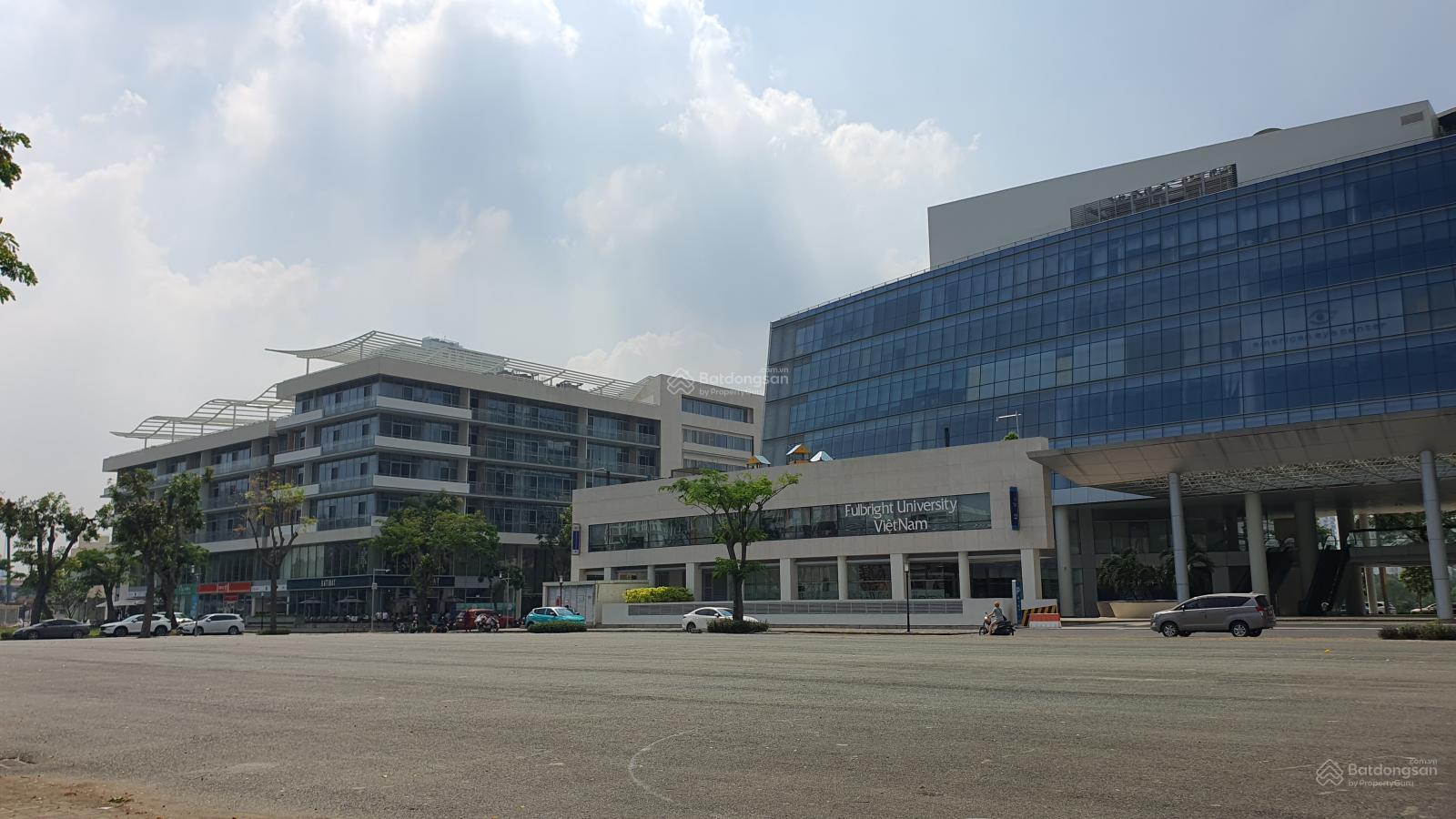 Siêu phẩm! Nhà 5 tầng, mặt tiền Nguyễn Văn Linh, Phú Mỹ Hưng, ngang 6 m giá tốt!