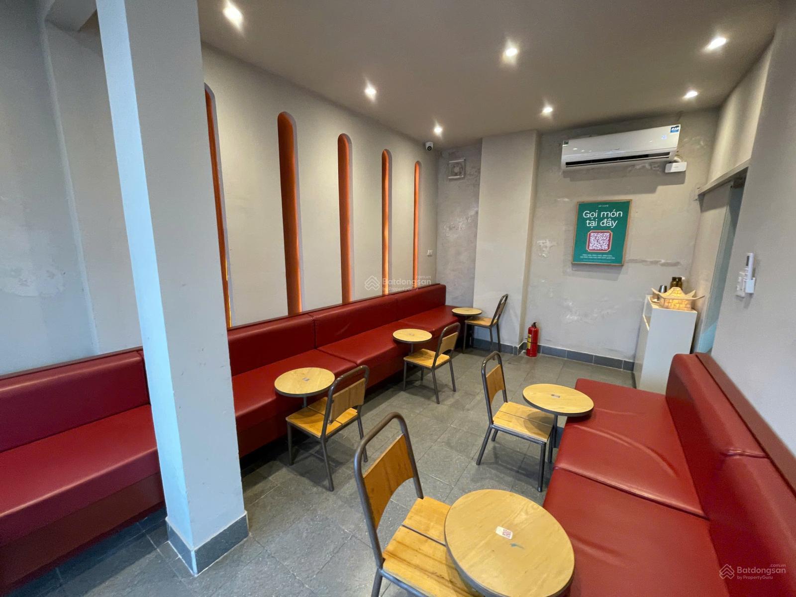 Cho thuê lô góc MP Quang Trung: 55m2 x 6 tầng, MT: 15m, thang máy, thông sàn. LH: 0974 557 ***