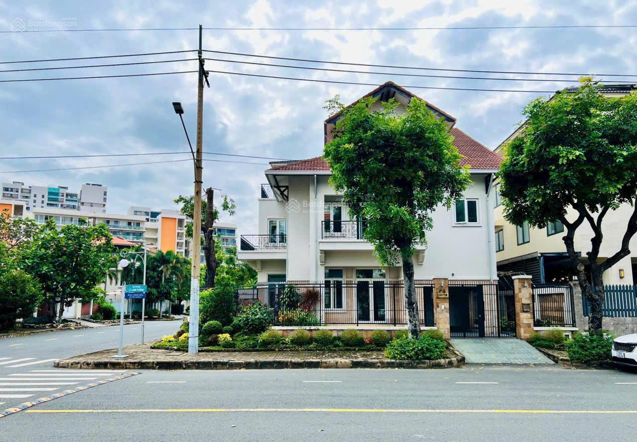 CHO THUÊ BIỆT THỰ ĐƠN LẬP KHU CẢNH ĐỒI PHÚ MỸ HƯNG. GÓC 2 MẶT TIỀN ĐƯỜNG. PHÙ HỢP VP - CF. EM LUÂN CHO THUÊ BIỆT THỰ ĐƠN LẬP KHU CẢNH ĐỒI PHÚ MỸ HƯNG. GÓC 2 MẶT TIỀN ĐƯỜNG. PHÙ HỢP VP - CF. EM LUÂN