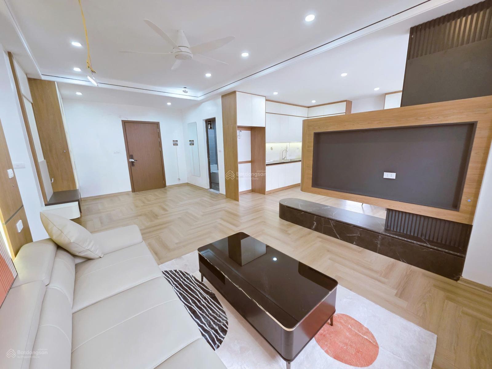 Chính chủ gửi bán căn 4PN 200m2 tòa GP Building. Giá 20 tỷ. LH 0936 203 ***