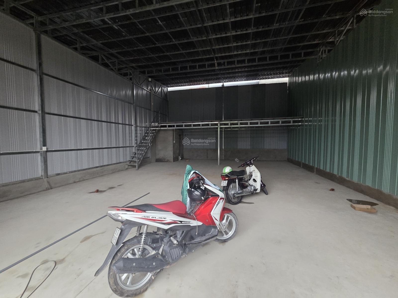 Chính chủ cho thuê nhà xưởng sẹc QL1A Thạnh Lộc Q12. DT: 9x16m giáp GV