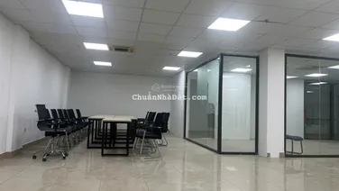 Văn phòng cho thuê 250m² tại Dịch Vọng, Cầu Giấy Thang máy, hầm xe