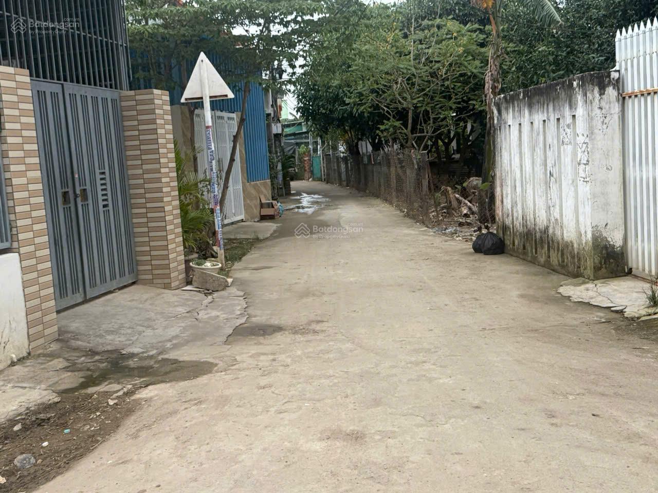 Bán nhanh lô góc xã Vĩnh Trung DT 100,4m2 - MT 5,5m - full thổ cư - đất vuông vức, cao ráo - 1,8tỷ