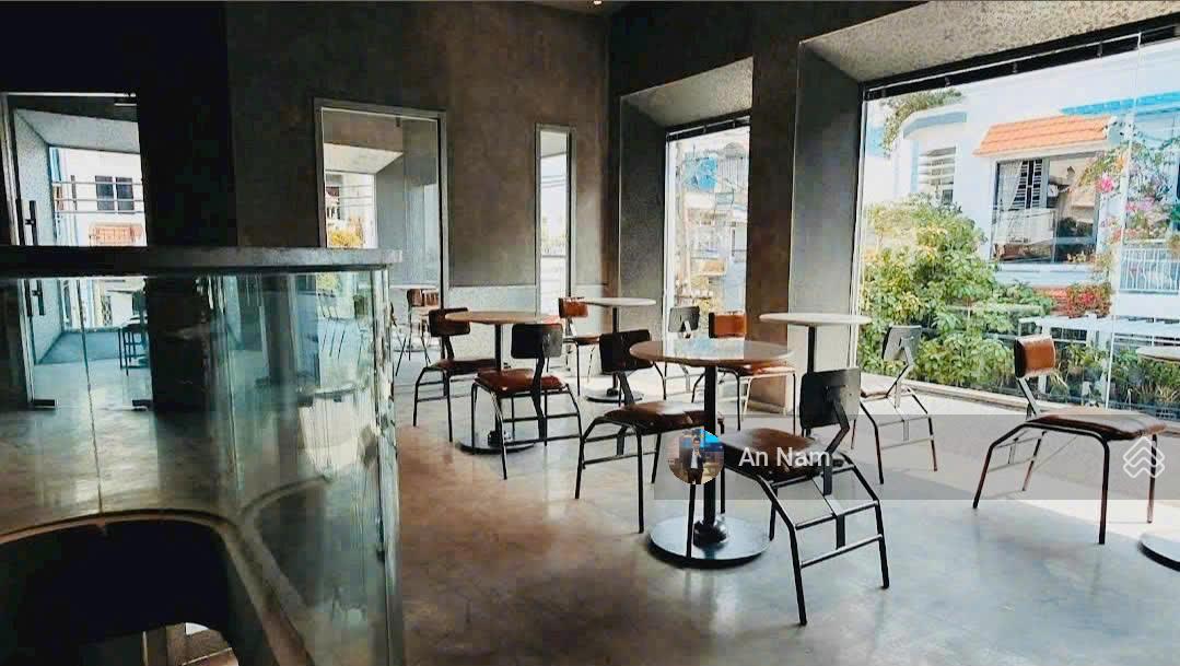 Xuất cảnh bán gấp nhà MT Hoàng Diệu vị trí tiềm năng tăng giá (4.5 x 27m) 4 tầng giá chỉ 25 tỷ