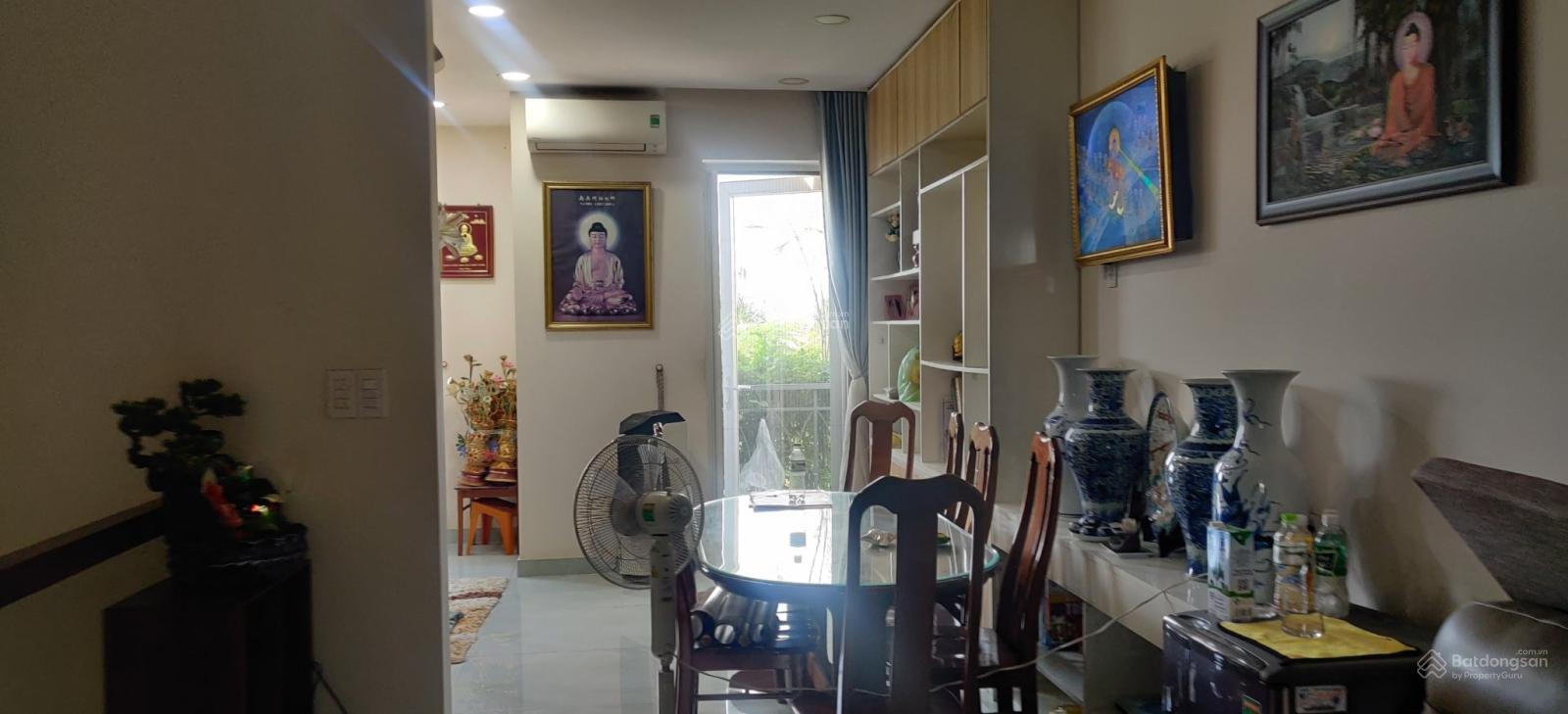 Cần bán nhà phố Rosita 5x23m, nội thất cơ bản, 8,6 tỷ, sổ hồng riêng, view công viên, đẹp, mát Cần bán nhà phố Rosita 5x23m, nội thất cơ bản, 8,6 tỷ, sổ hồng riêng, view công viên, đẹp, mát