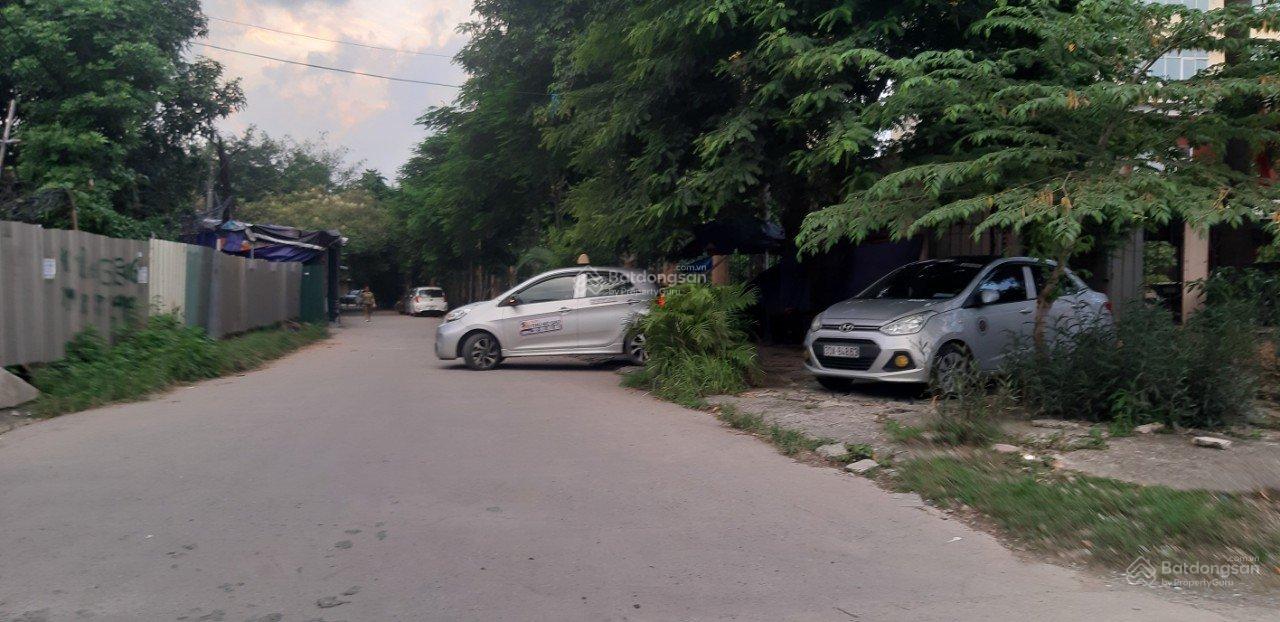 Cho thuê kho xưởng km 14 Đại Lộ Thăng Long DT 500 - 700m2 cao 6m, có điện 3 pha xe 8 tấn giá 30k/m2