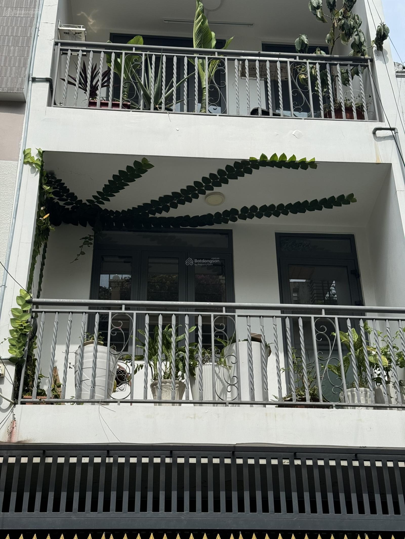 Hàng hiếm - sản phẩm đối diện TTTM Emart Phan Văn Trị - 4 tầng Hàng hiếm - sản phẩm đối diện TTTM Emart Phan Văn Trị - 4 tầng