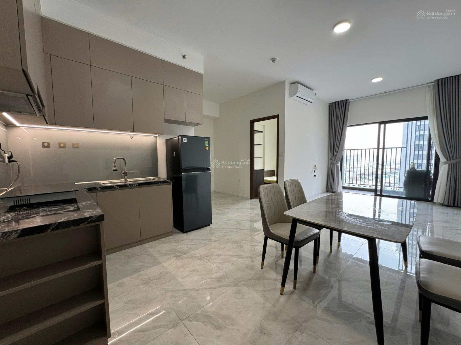 Cho thuê căn hộ 1pn1wc, 50m2 , full nội thất , tầng cao view đẹp LH: 0938 990 ***