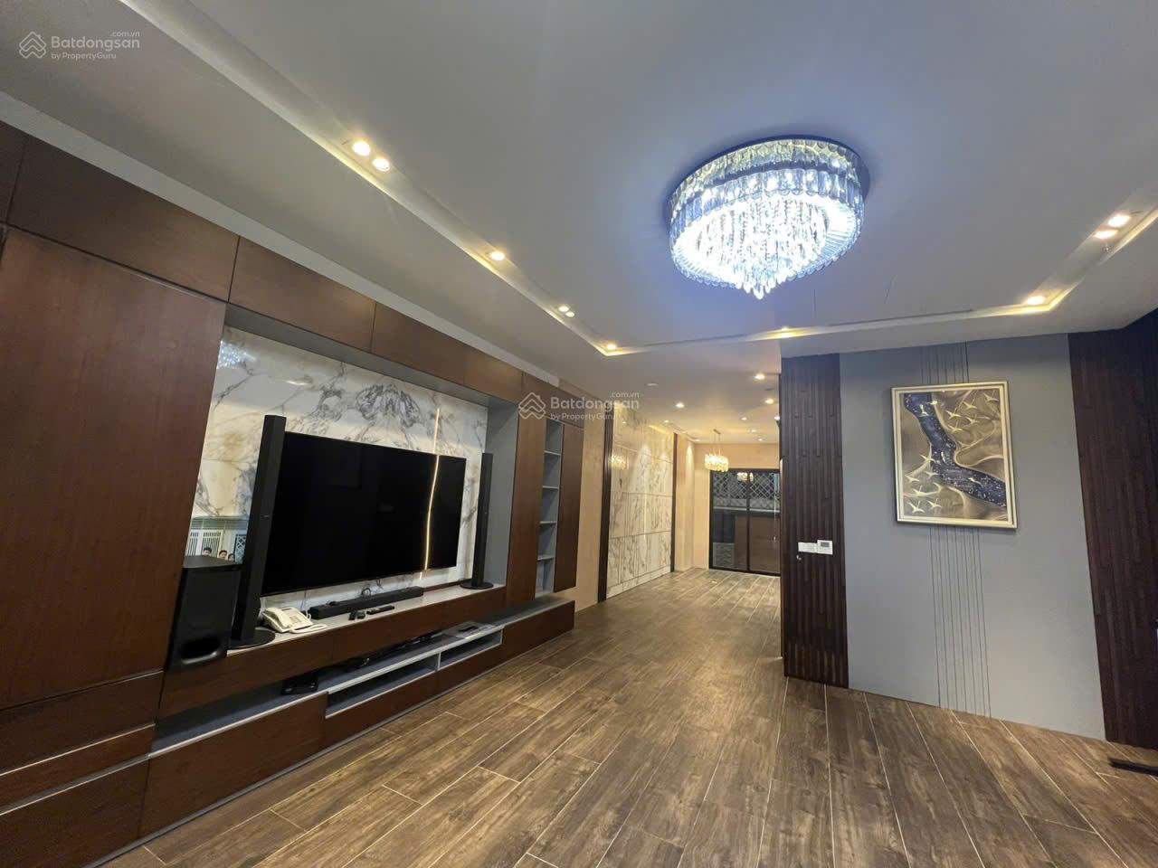 Cần tiền bán gấp căn Liền kề thạch thảo 2 . Liên Hệ : 985164052