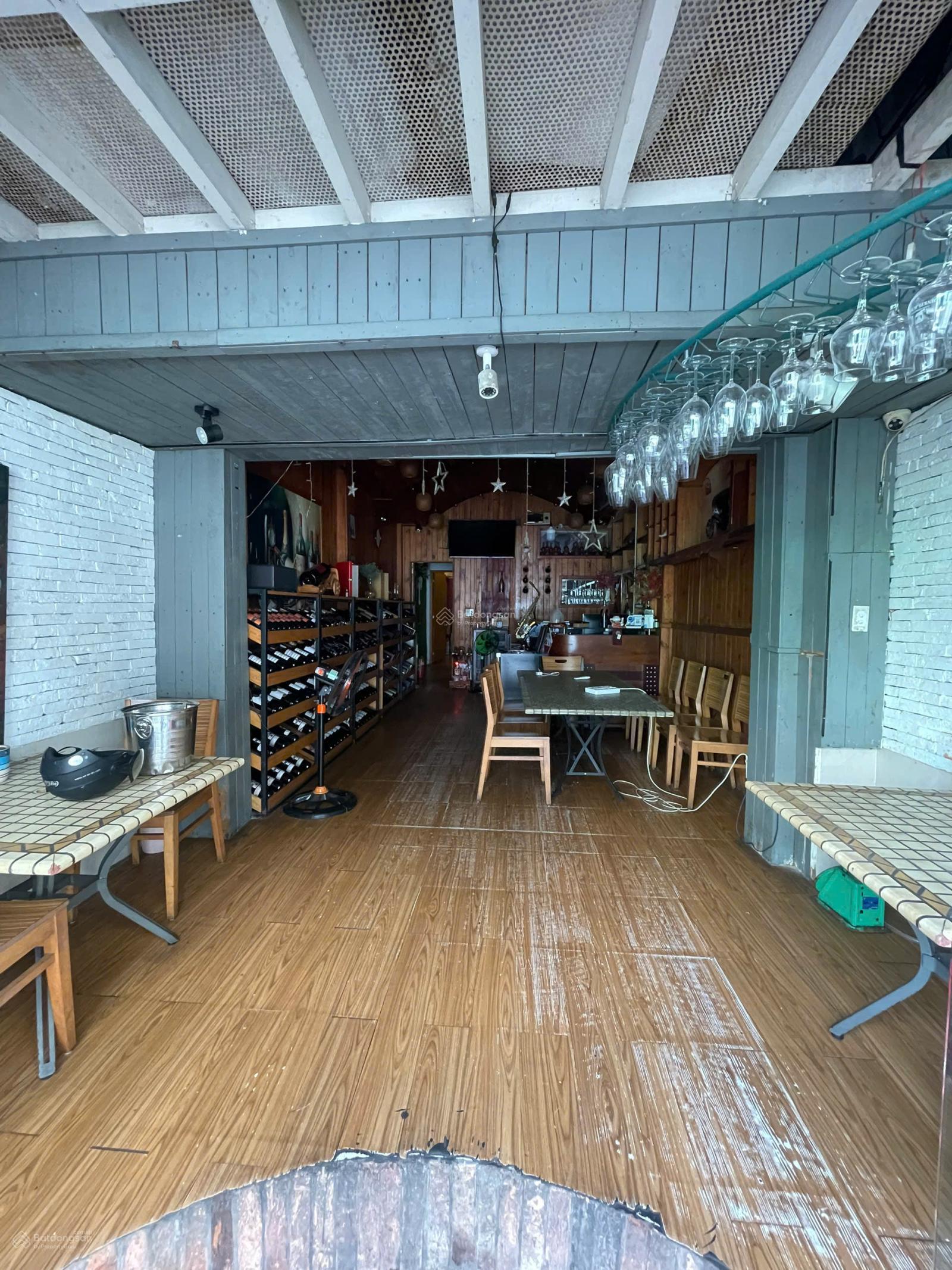 Cho thuê nhà nguyên căn 49/1 Hoàng Dư Khương gần Cao Thắng , hẻm xe tải thông. ĐT: 0901, 383, 038