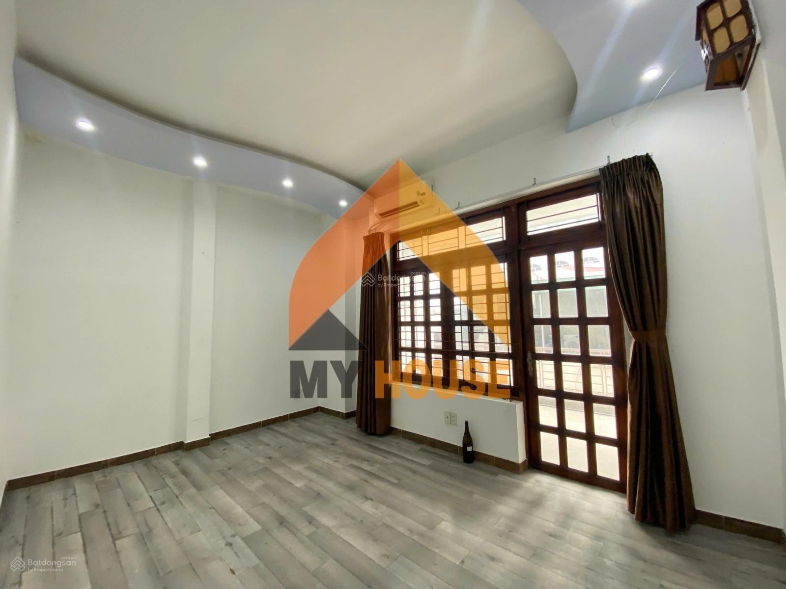 Nhà gì mà rẻ quá 20tr/4PN ngay Metro Q2