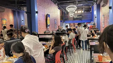 Cho thuê nhà mặt phố Trung Hòa, DT 170m2x6 tầng, MT 5.7m, Giá 150tr, LH 0968 896 ***