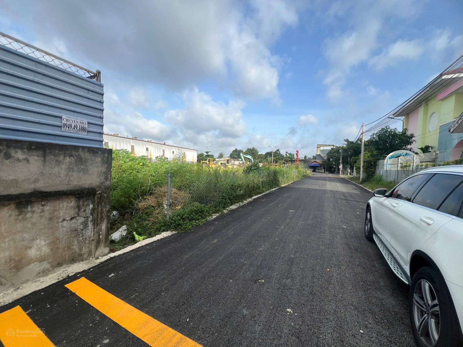 Sang nhanh trước Tết 91,6m2 đất thổ cư 100% mặt tiền Vĩnh Phú 21 thông ra quốc lộ 13 Sang nhanh trước Tết 91,6m2 đất thổ cư 100% mặt tiền Vĩnh Phú 21 thông ra quốc lộ 13