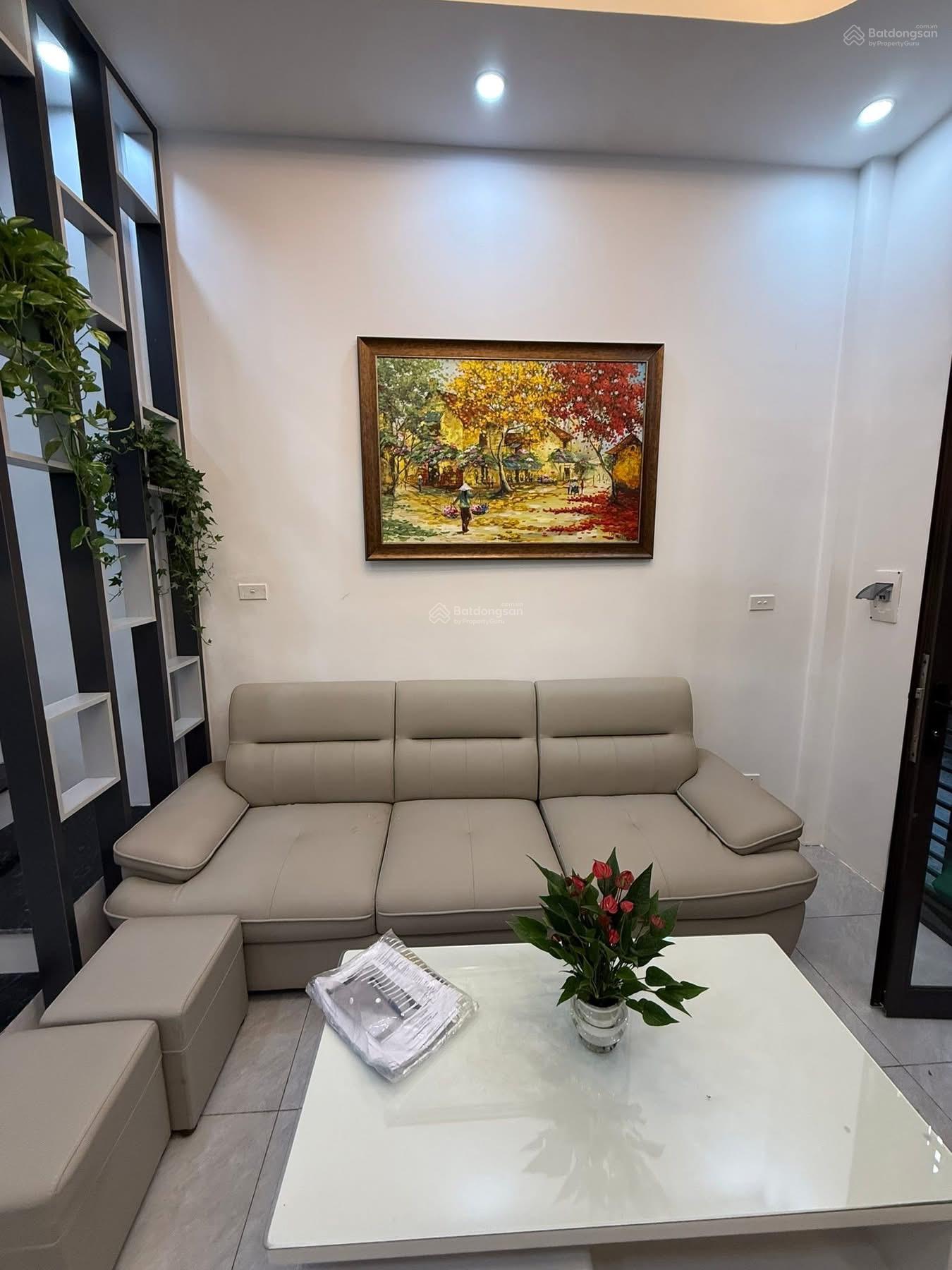 HOT! Nhà phố Thuỵ Khuê, ngõ thông ba gác, dân xây 30m2*5T tặng full NT mới xịn, khách về ở ngay