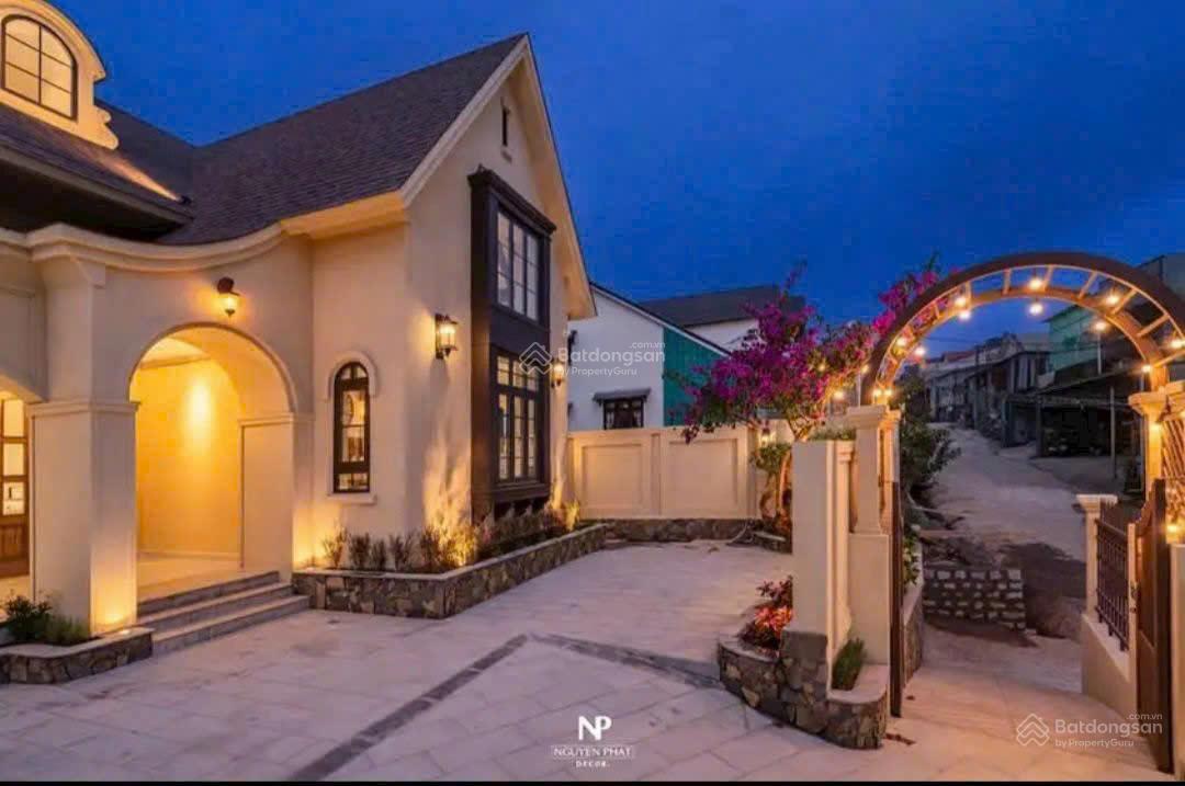 Biệt thự đẹp phong cách châu Âu đường Đankia, P7, Đà Lạt. DT 300m2, đường ô tô. Giá 17 tỷ