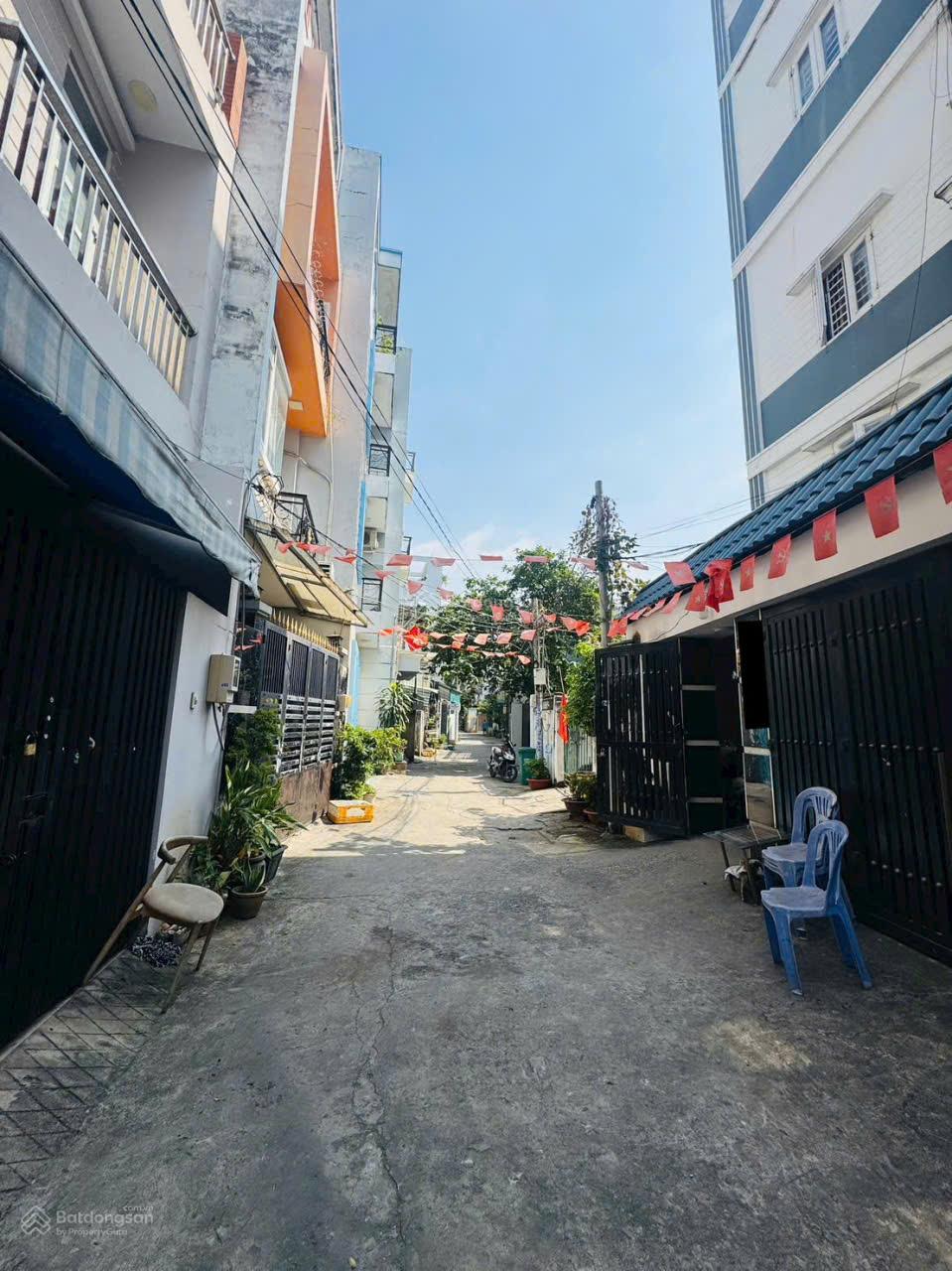 Bán tòa nhà căn hộ dịch vụ Nguyễn Thị Định, 51 phòng, đang khai thác ổn định