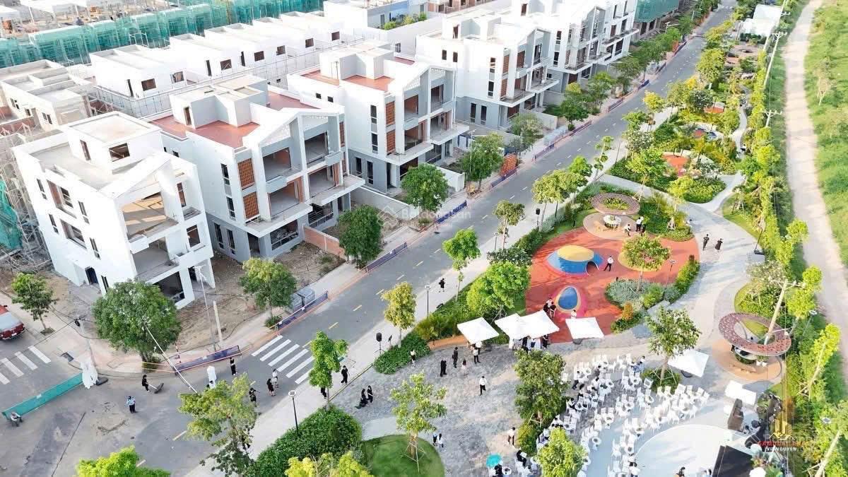 Biệt thự The Meadow 10x20m, dtxd 295/410m2 , Giá 27tỷ all in. CSBH mới nhất - Trả siêu Dãn tới 2029