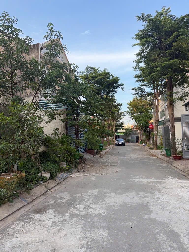 Lô đất Vạn Xuân cạnh Đông Tăng Long khu phân lô dân cư hiện hữu chỉ 4.7tỷ