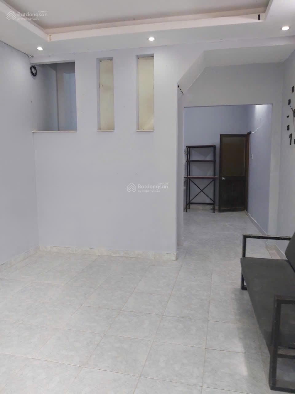 Nhà NC - Nguyễn Văn Lạc - 4x11m - trệt lầu - 2PN 2WC - có nội thất - 12 triệu TL - Hằng 0906 656 ***