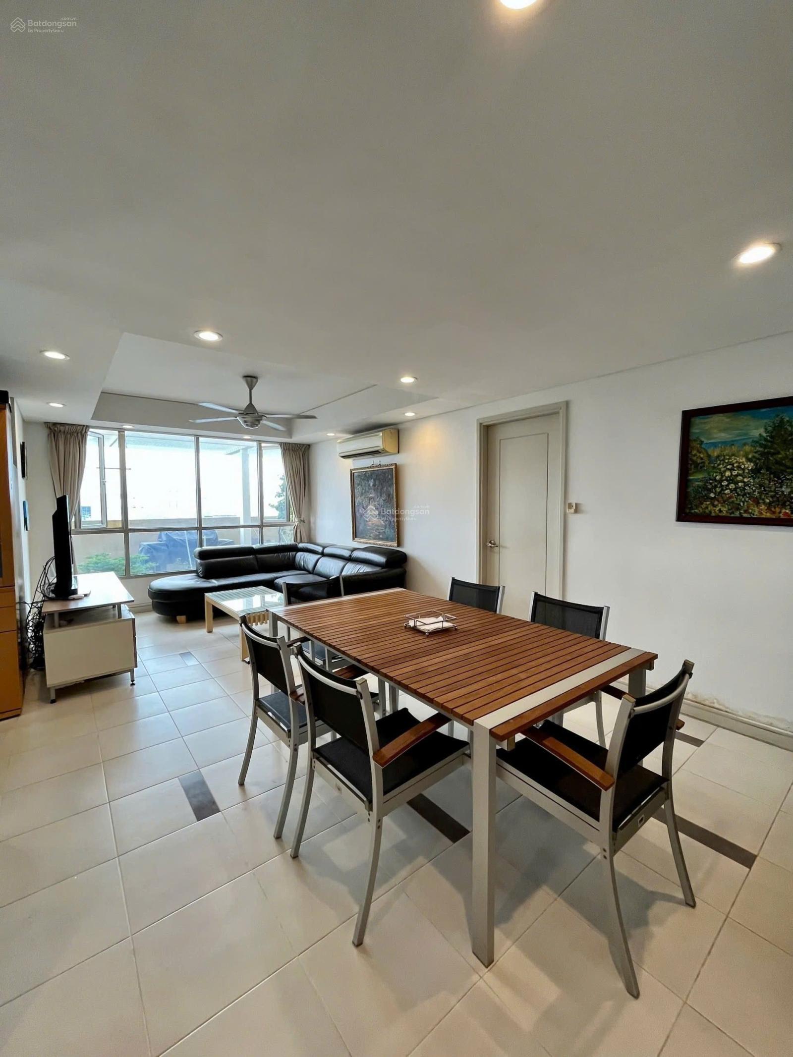 Penthouse Botanic Tower 199m2, 4PN, 3WC full nội thất 13 tỷ 750 triệu. LH 0797 799 *** ạ