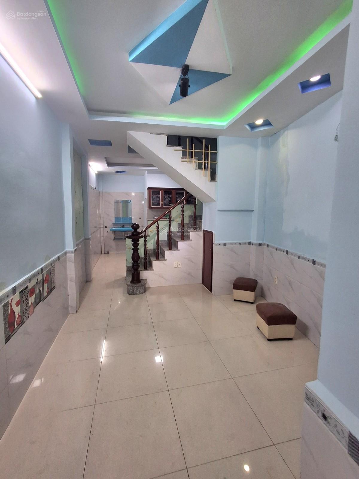 Hẻm nhựa xe hơi đỗ cửa Khu VIP Bàu Cát nhà trống giao ngay Hẻm nhựa xe hơi đỗ cửa Khu VIP Bàu Cát nhà trống giao ngay