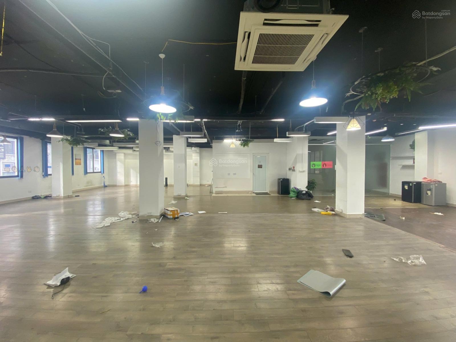 HÀNG SIÊU HOT MẶT TIỀN ĐƯỜNG PHAN XÍCH LONG, PHÚ NHUẬN. DT 130m2 - 250M2 CHỈ 47tr/ tháng HÀNG SIÊU HOT MẶT TIỀN ĐƯỜNG PHAN XÍCH LONG, PHÚ NHUẬN. DT 130m2 - 250M2 CHỈ 47tr/ tháng