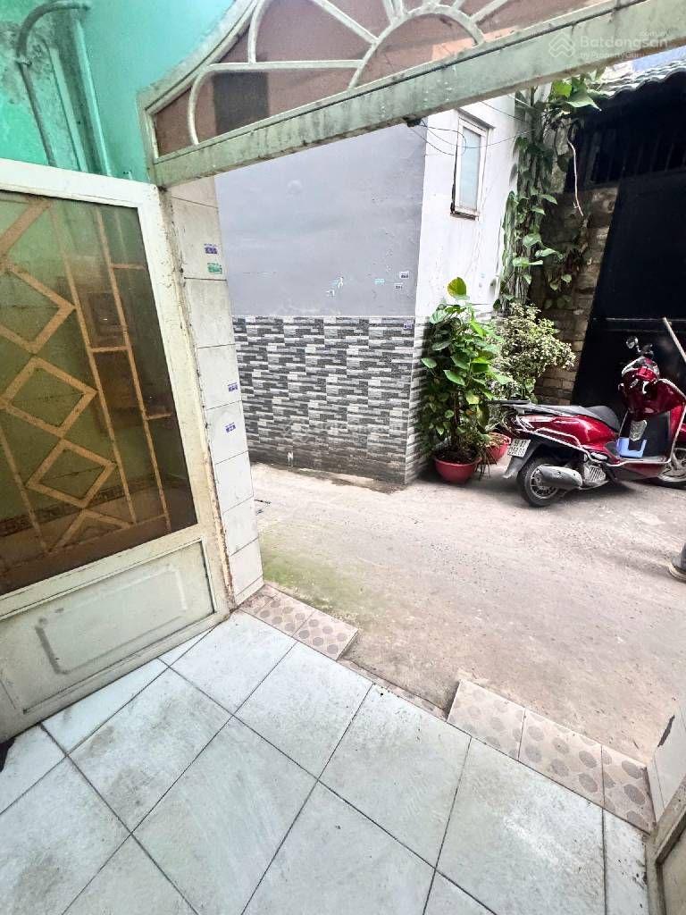 Nhà nhỏ 3 tầng DTSD 36m2 đúc BTCT, gần Cầu Chữ Y - Lưu Hữu Phước, SHR - nhỉnh 1 tỷ