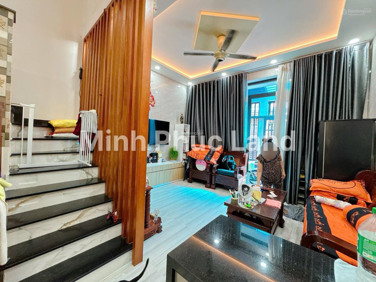 Căn góc cạnh Phú Mỹ Hưng Quận 7 - ngang 5m - 3 tầng đúc - 1 đời chủ xây tâm huyết từ móng