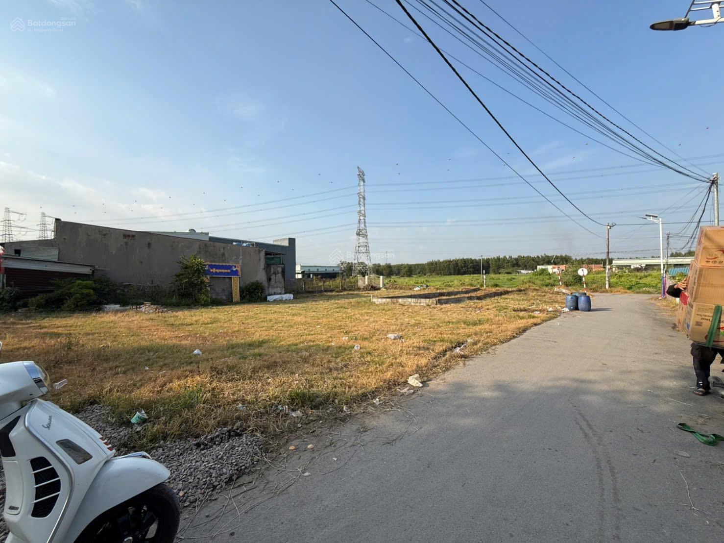 Cần tiền bán rẻ lô đất 10 x20 có thổ cư đường ô tô vào tận nơi. ngay KCN Thạnh phú -changshinh Cần tiền bán rẻ lô đất 10 x20 có thổ cư đường ô tô vào tận nơi. ngay KCN Thạnh phú -changshinh