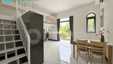 Căn hộ duplex ban công lớn - nội thất luxury, tiện nghi - gần ĐH FTU, UTH, HIU, Hutech