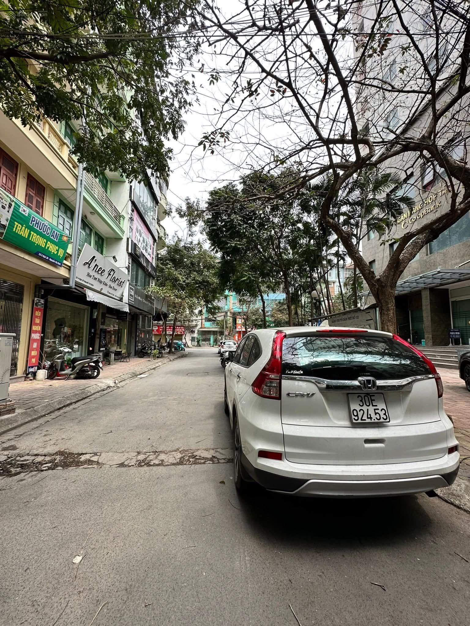 Tôi cần bán nhà mặt ngõ ô tô tránh đỗ kinh doanh Nguyễn Thị Định, 6 tầng thang máy full nội thất