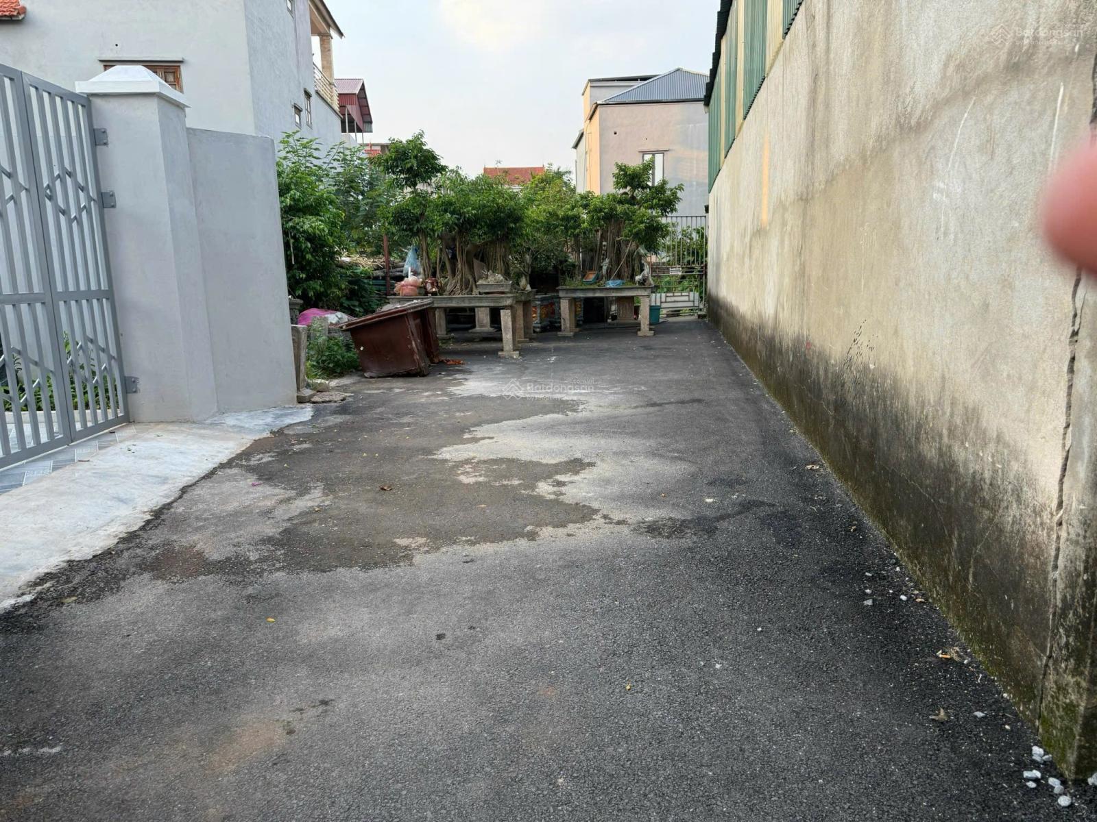 Bán mảnh đất 61m2 thôn Công Luận gần cầu Ngọc Hồi vành đai 3.5, giá 2.79 tỷ bao phí